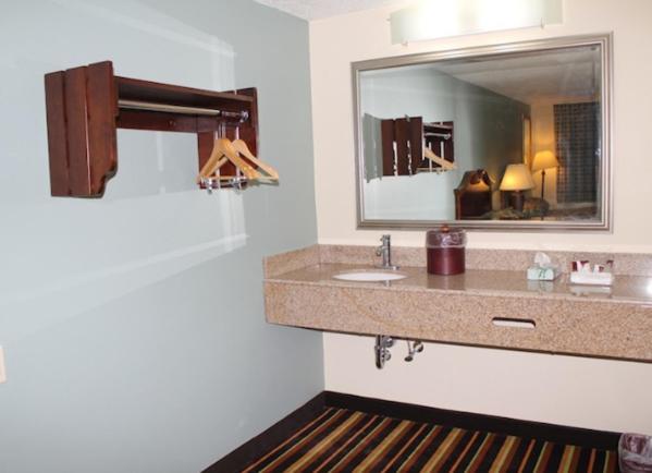 Somatel Goodlettsville Room photo